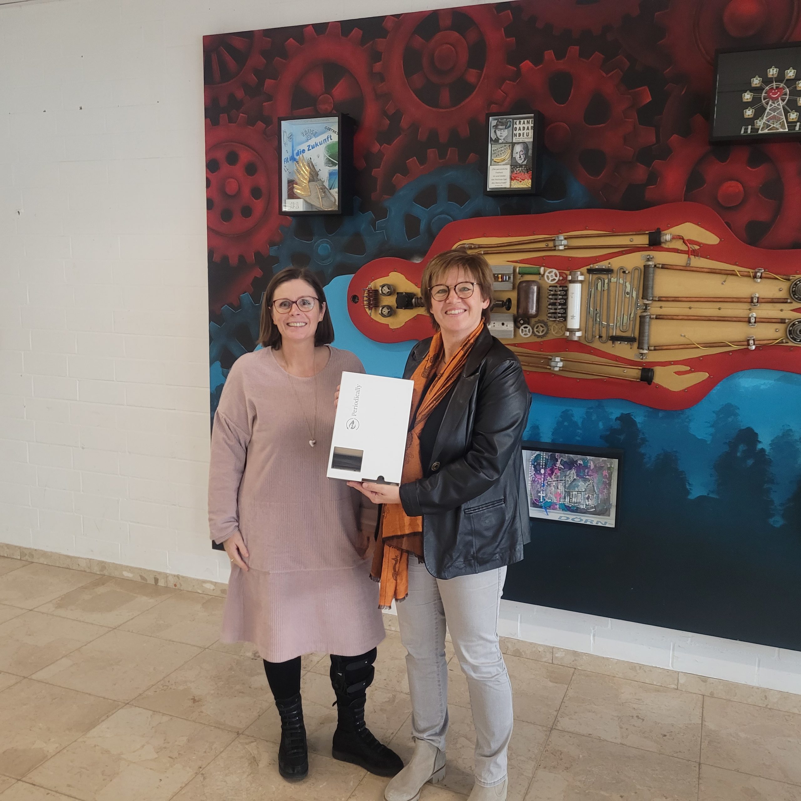 Gesamtschule Wenden erhält Hygieneartikelspender SPD Wenden