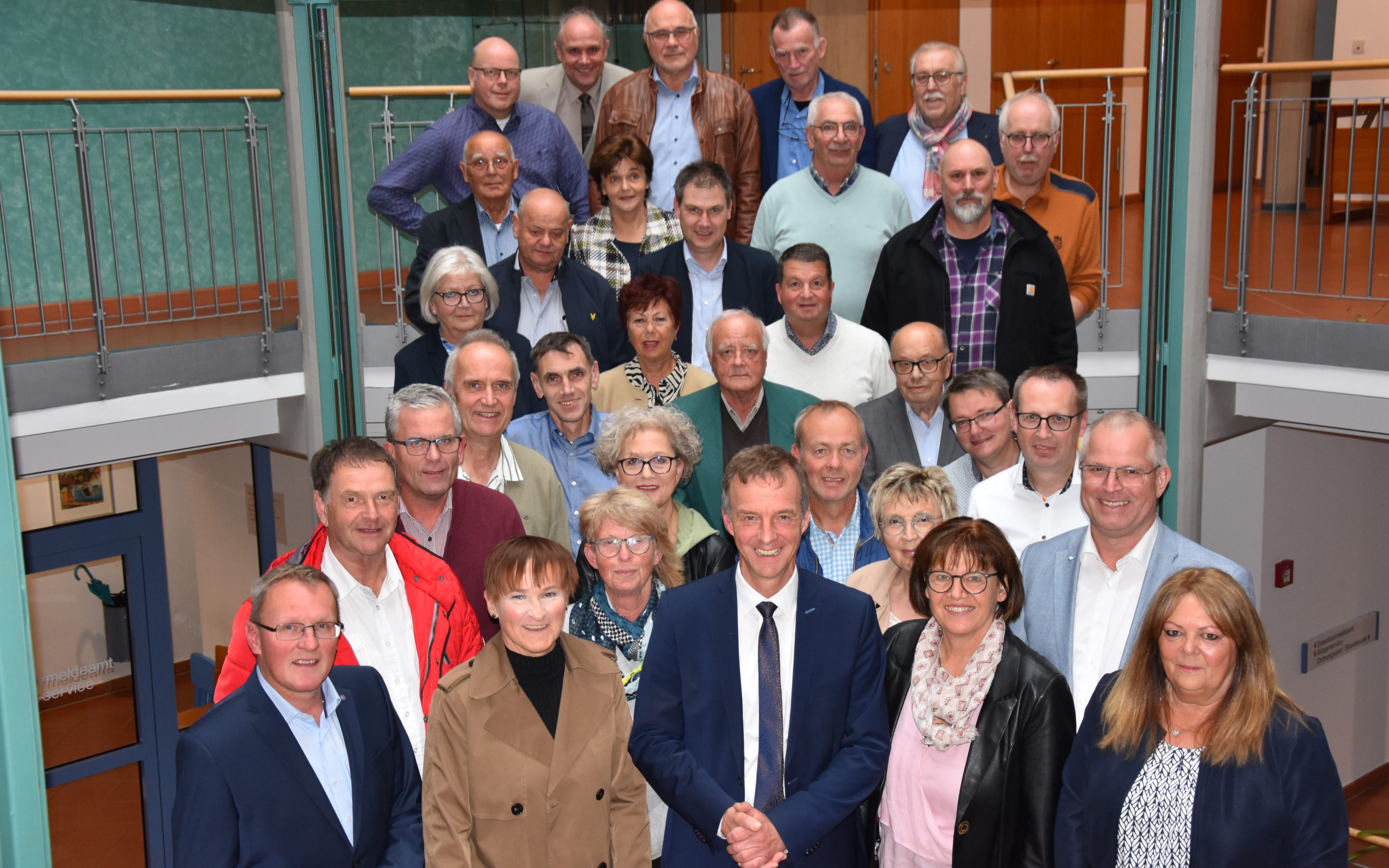 Würdigung der ausgeschiedenen Ratsmitglieder